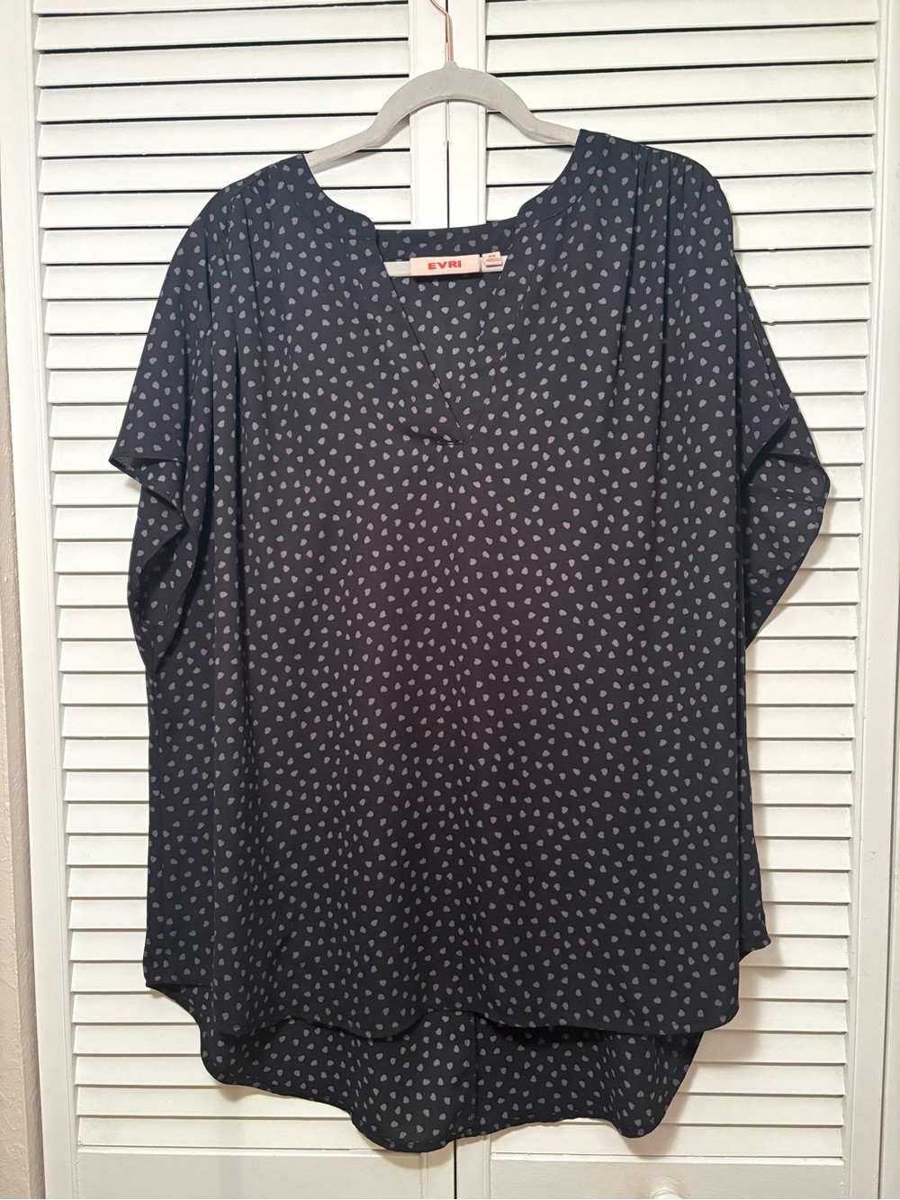 EVRI Charcoal Dot V-Neck Dolman Sleeve Blouse